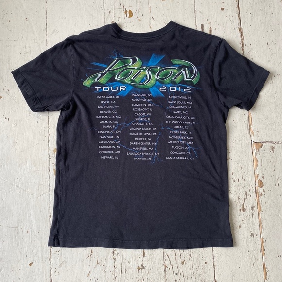 2012 Poison Graphic Concert Tour Tee Shirt Med - Picture 7 of 7